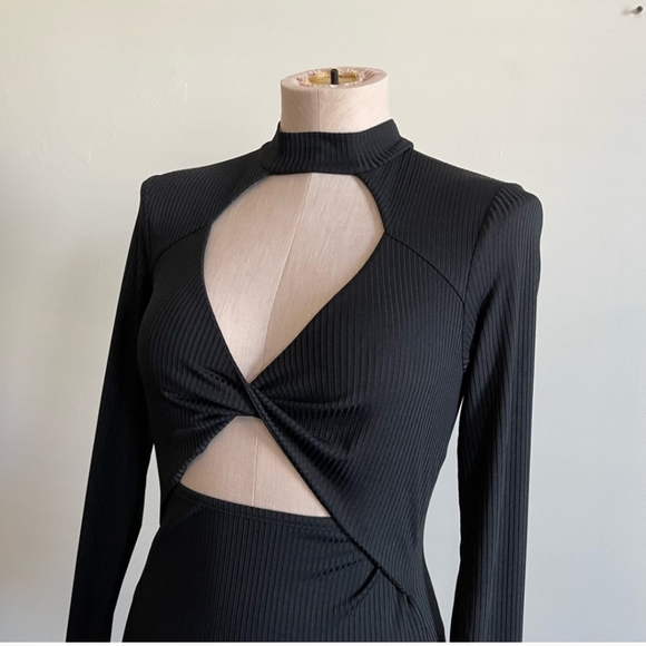 BARDOT Black Ribbed Cutout Twist Top with Long Sleeves - Picture 2 of 3